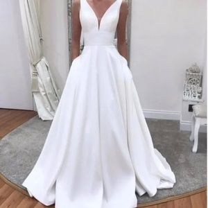 Stella York 6758 BRAND NEW!!! Color: Ivory